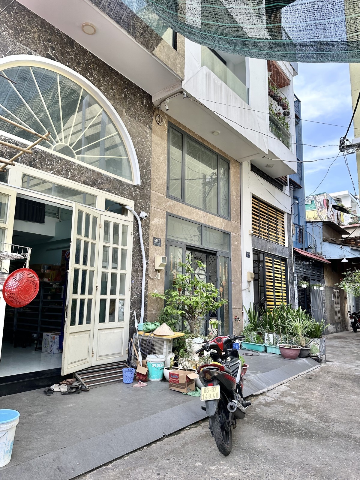 Bán nhà đường Thành Thái, Quận 10