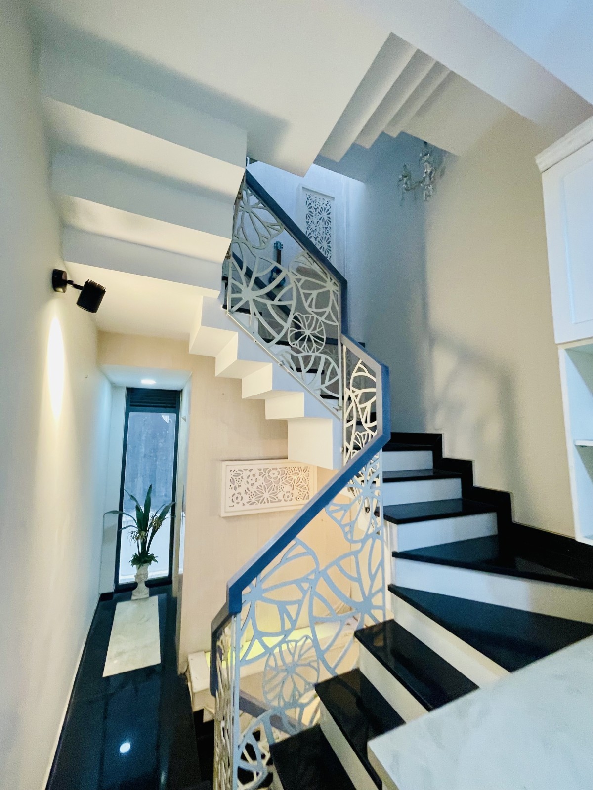 Bán nhà đường Cách Mạng Tháng 8, Quận 10