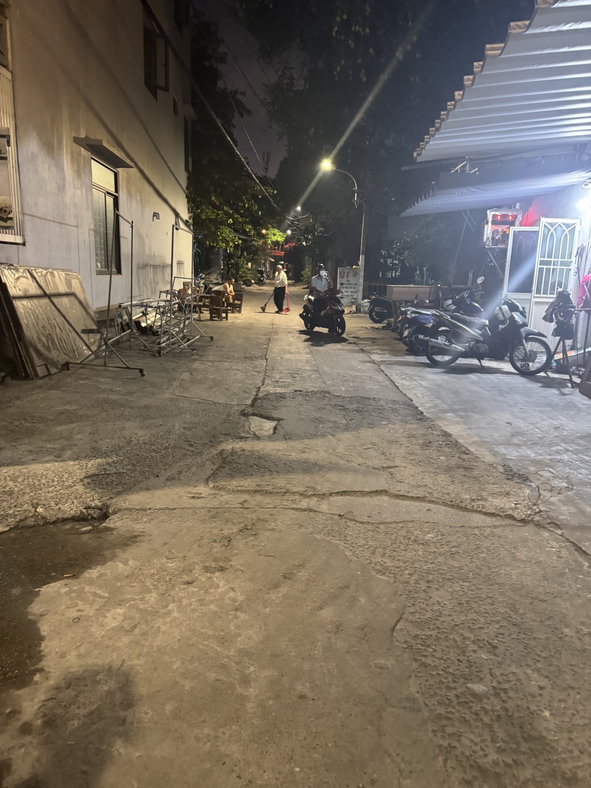 K59 CHẾ LAN VIÊN 100m², cấp 4, ngang 6.7m, dài 17.4m, giá 12.7 tỷ, Ngũ Hành Sơn