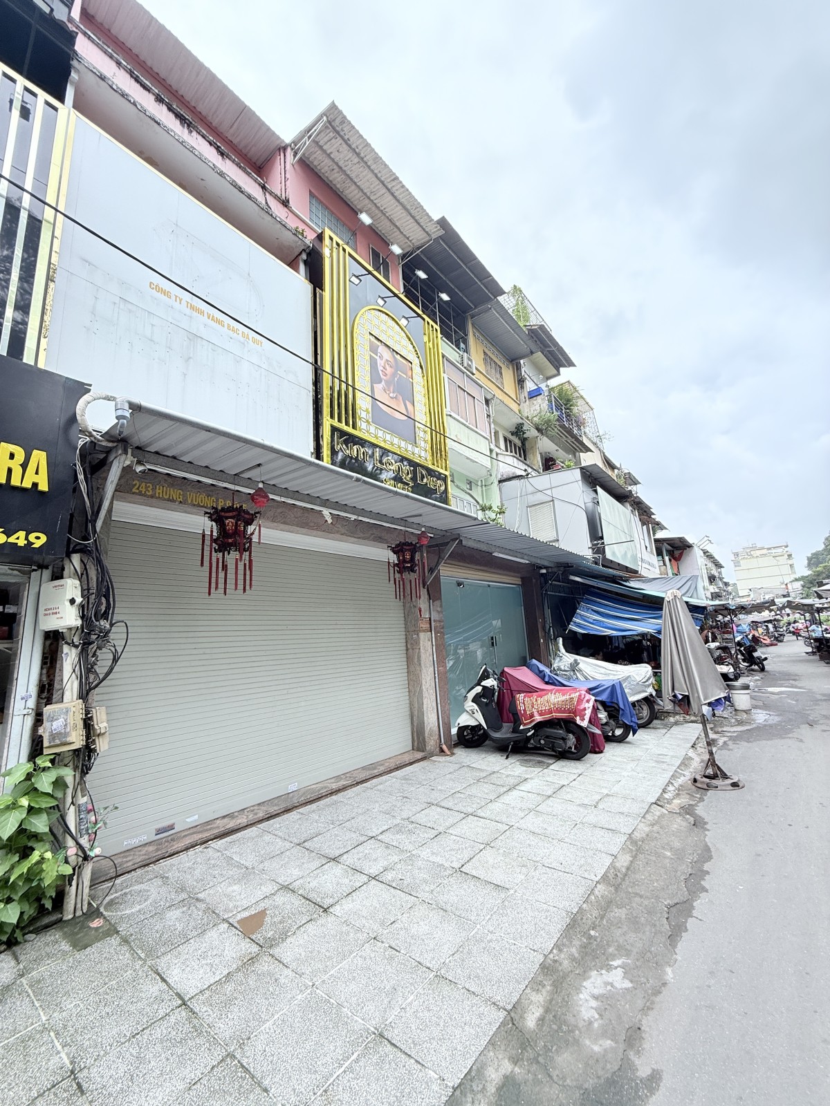 Bán nhà đường - 245 243 - 245 Hùng Vương, Quận 5