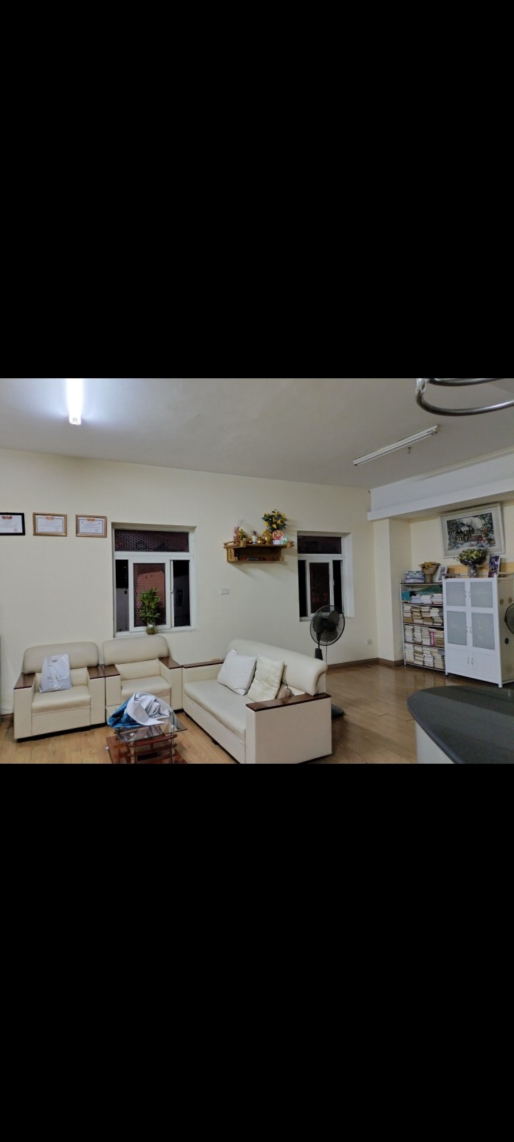 Bán nhà 120 Hoàng Quốc Việt, 117m2 2 tầng