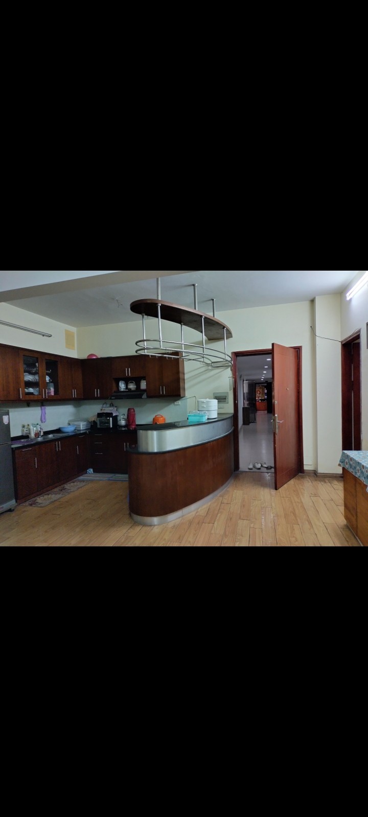 Bán nhà 120 Hoàng Quốc Việt, 117m2 2 tầng