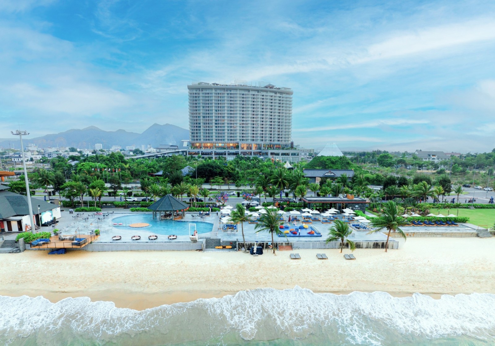 NGUYỄN LƯƠNG BẰNG 250m², cấp 4, ngang 10m, dài 25m, giá 17.5 tỷ, Liên Chiểu