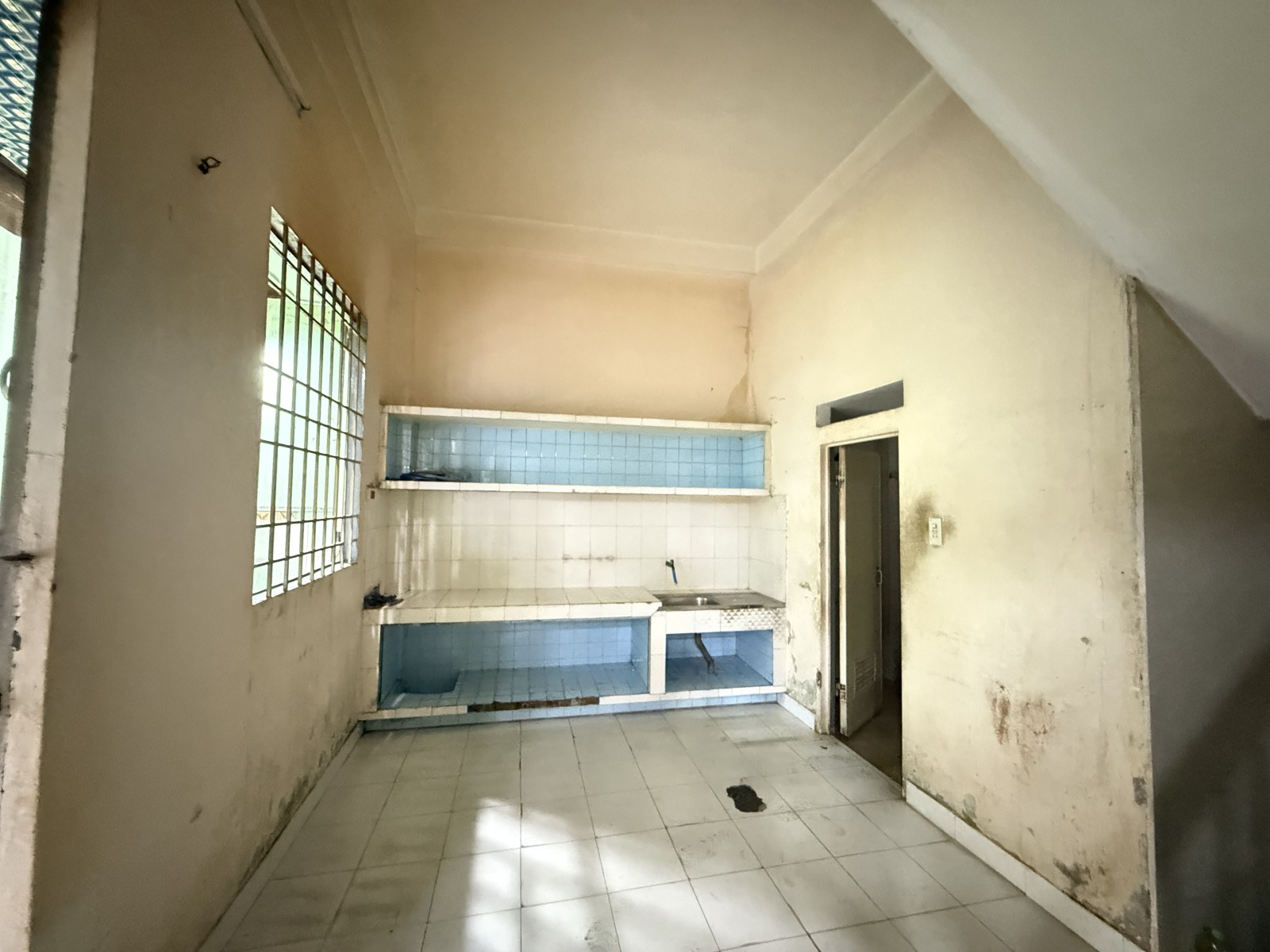Bán nhà đường Đồng Nai, Quận 10