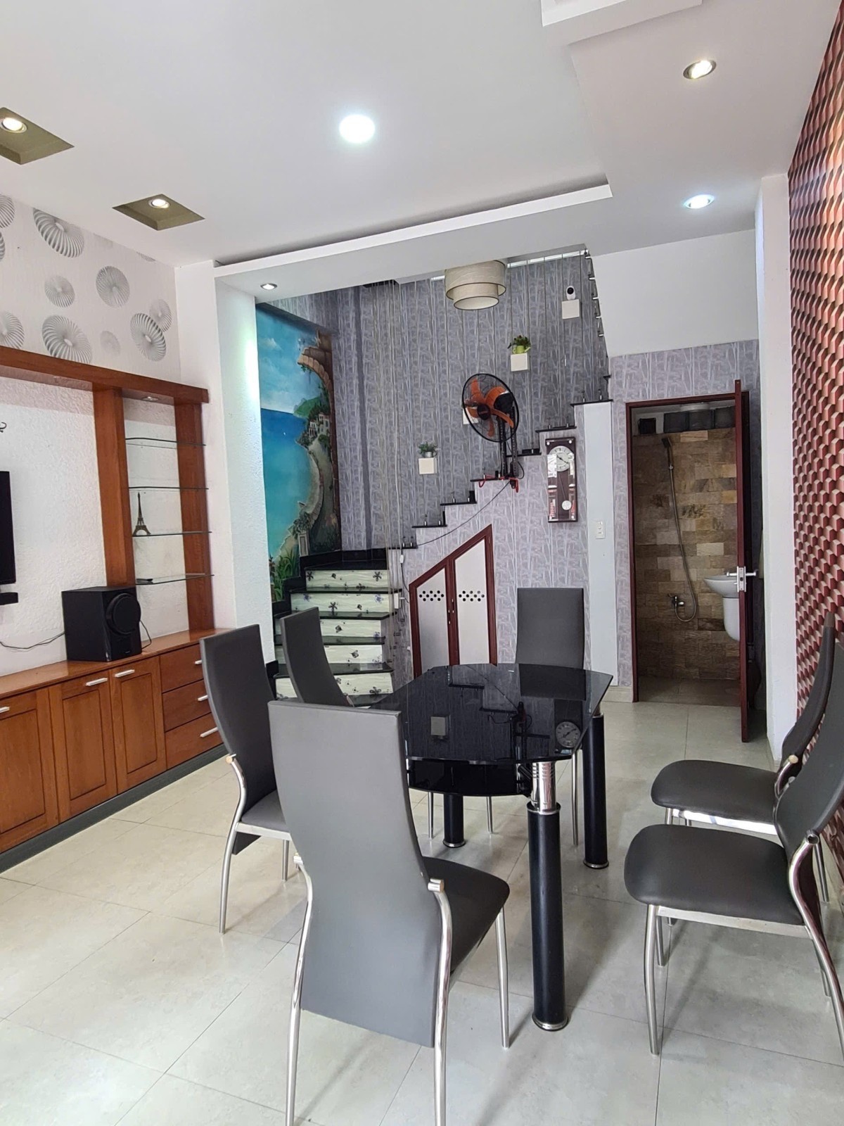 HUỲNH THÚC KHÁNG 30m², 5 tầng, ngang 3.8m, dài 7m, giá 6.9 tỷ, Hải Châu từ