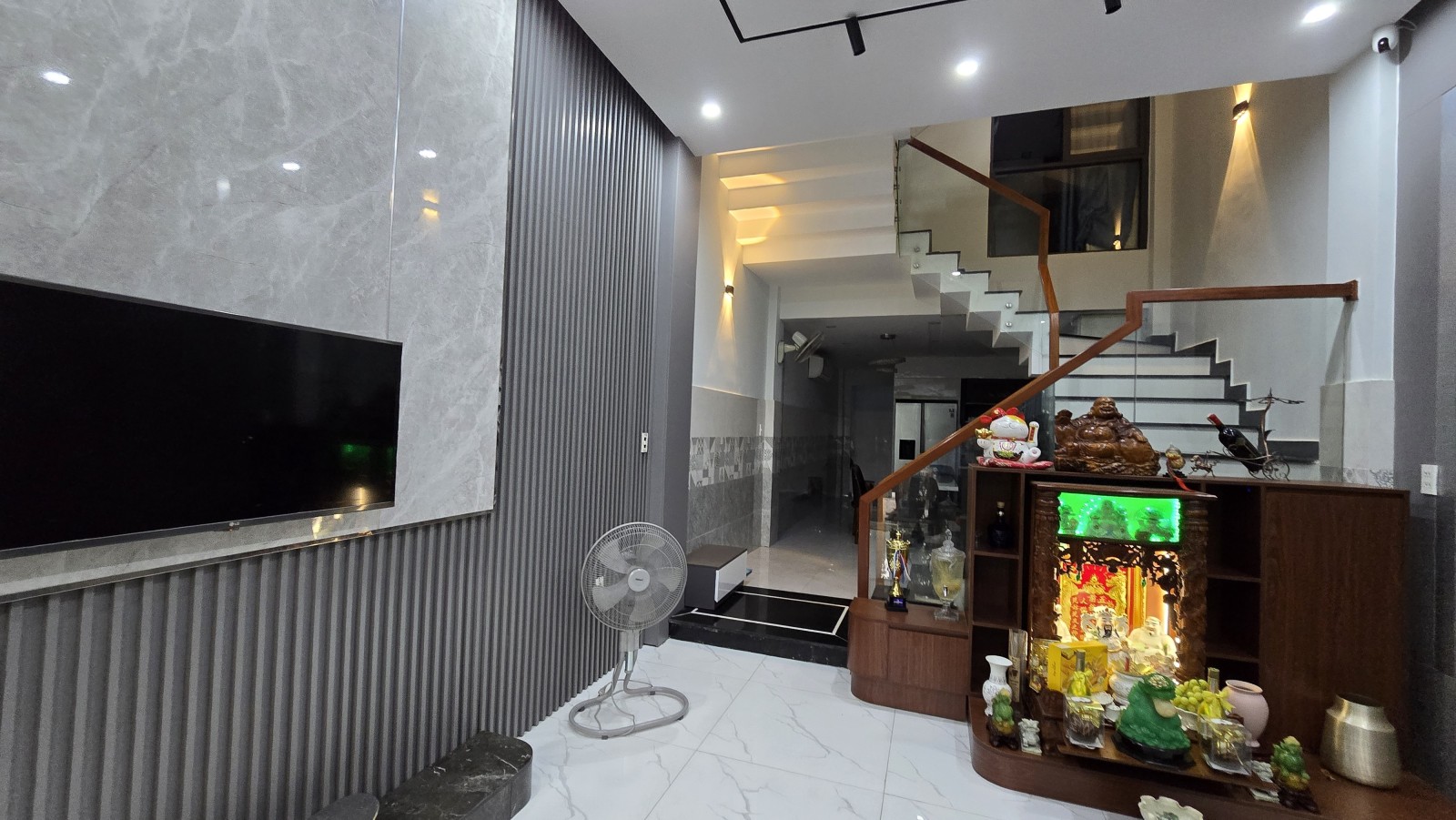 NẠI HIÊN ĐÔNG 9 72m², 4 tầng, ngang 4m, dài 18m, giá 9.2 tỷ, Sơn Trà