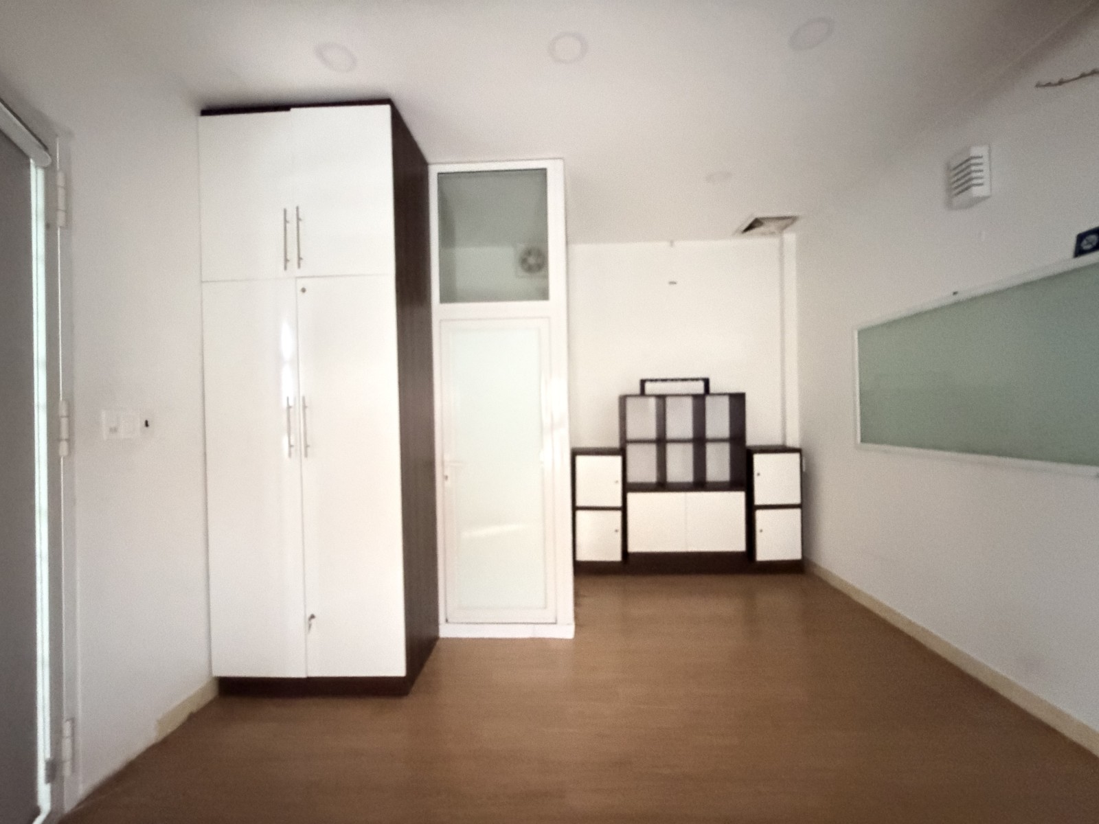 Bán nhà đường Hoàng Văn Thụ, Tân Bình