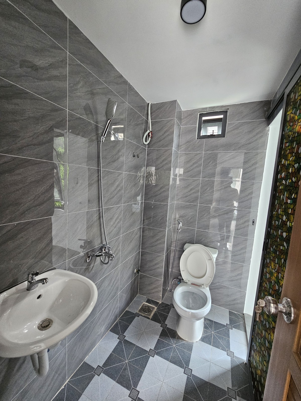 NÚI THÀNH 28m², 3 tầng, ngang 4m, dài 7m, giá 4.35 tỷ, Hải Châu