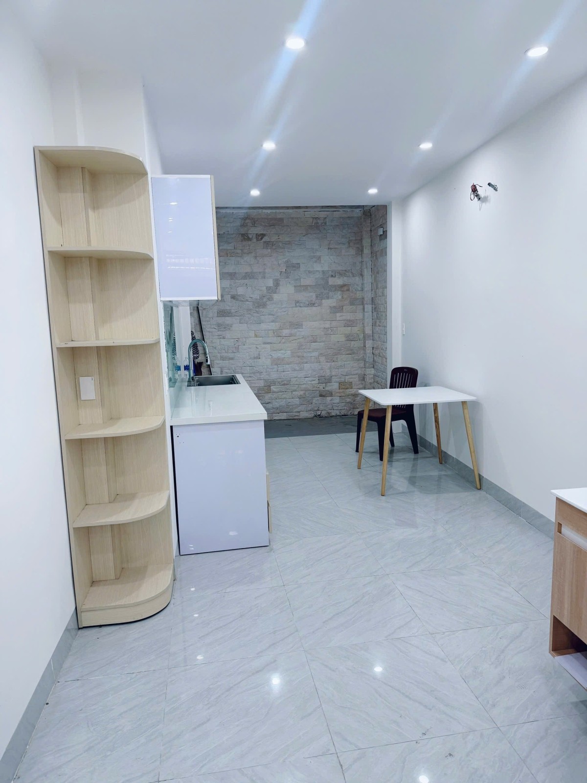 K ÔNG ÍCH KHIÊM 49m², 5 tầng, ngang 3m, dài 16.45m, giá 5.7 tỷ, Hải Châu