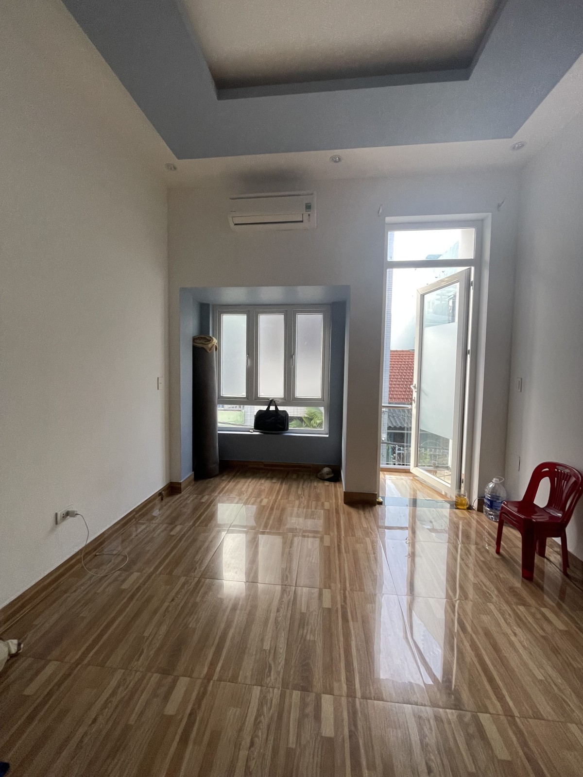 ĐƯỜNG 2 THÁNG 9 68.8m², 3 tầng, ngang 3.52m, dài 19.79m, giá 8.9 tỷ, Hải Châu