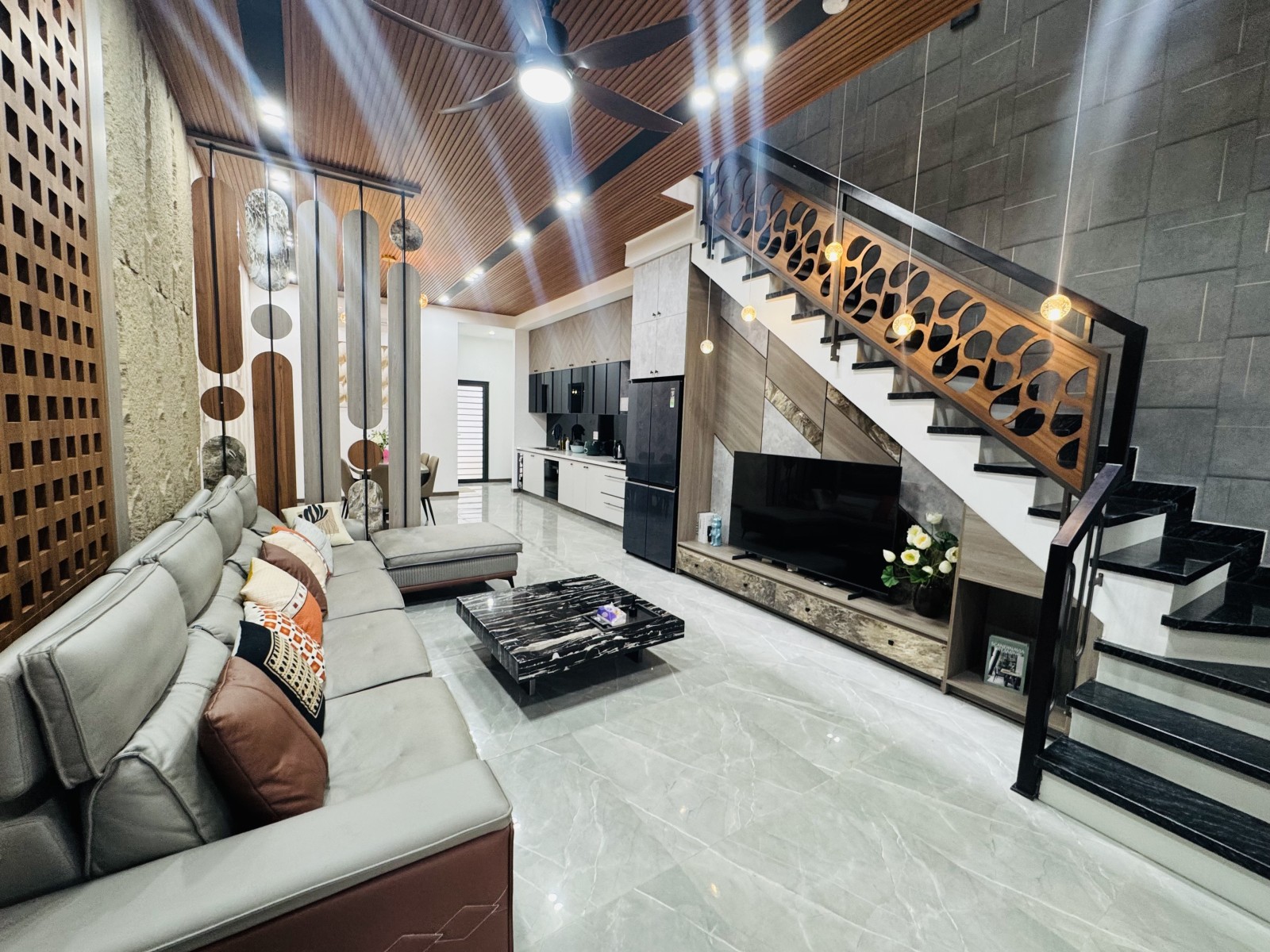 ĐẶNG HUY TÁ 85m², 3 tầng, ngang 5m, dài 17m, giá 8 tỷ, Thanh Khê