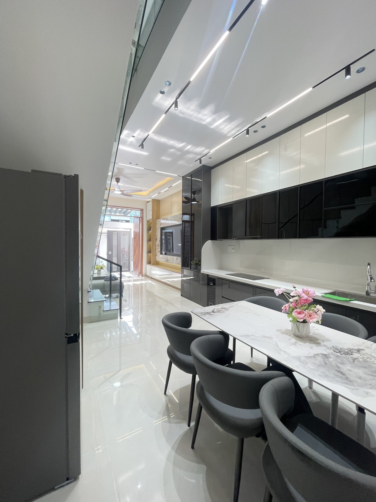 K157B HOÀNG VĂN THÁI 64.4m², 3 tầng, ngang 4.2m, dài 15.3m, giá 5.25 tỷ, Liên Chiểu